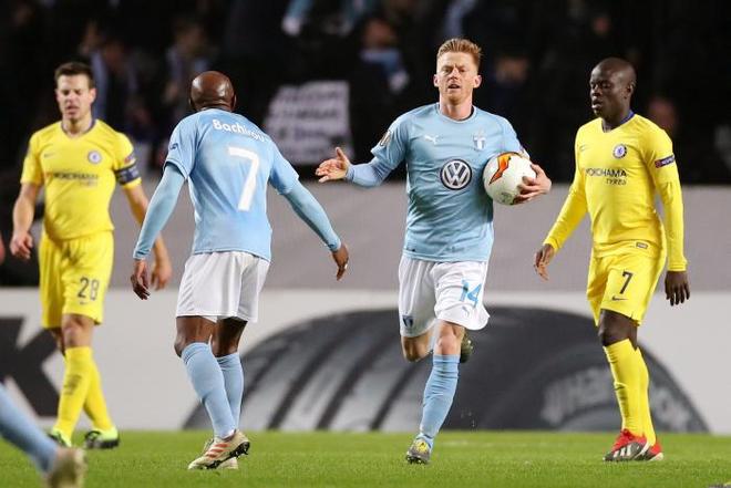 成功捧起象 成功捧起象