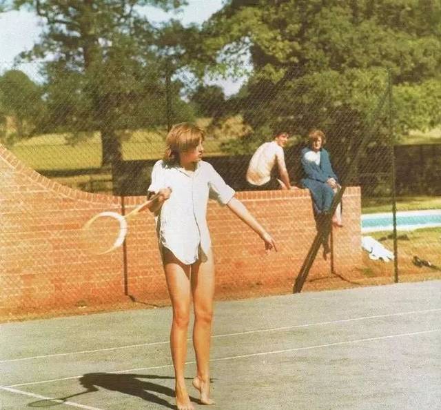 他通过自己 他通过自己