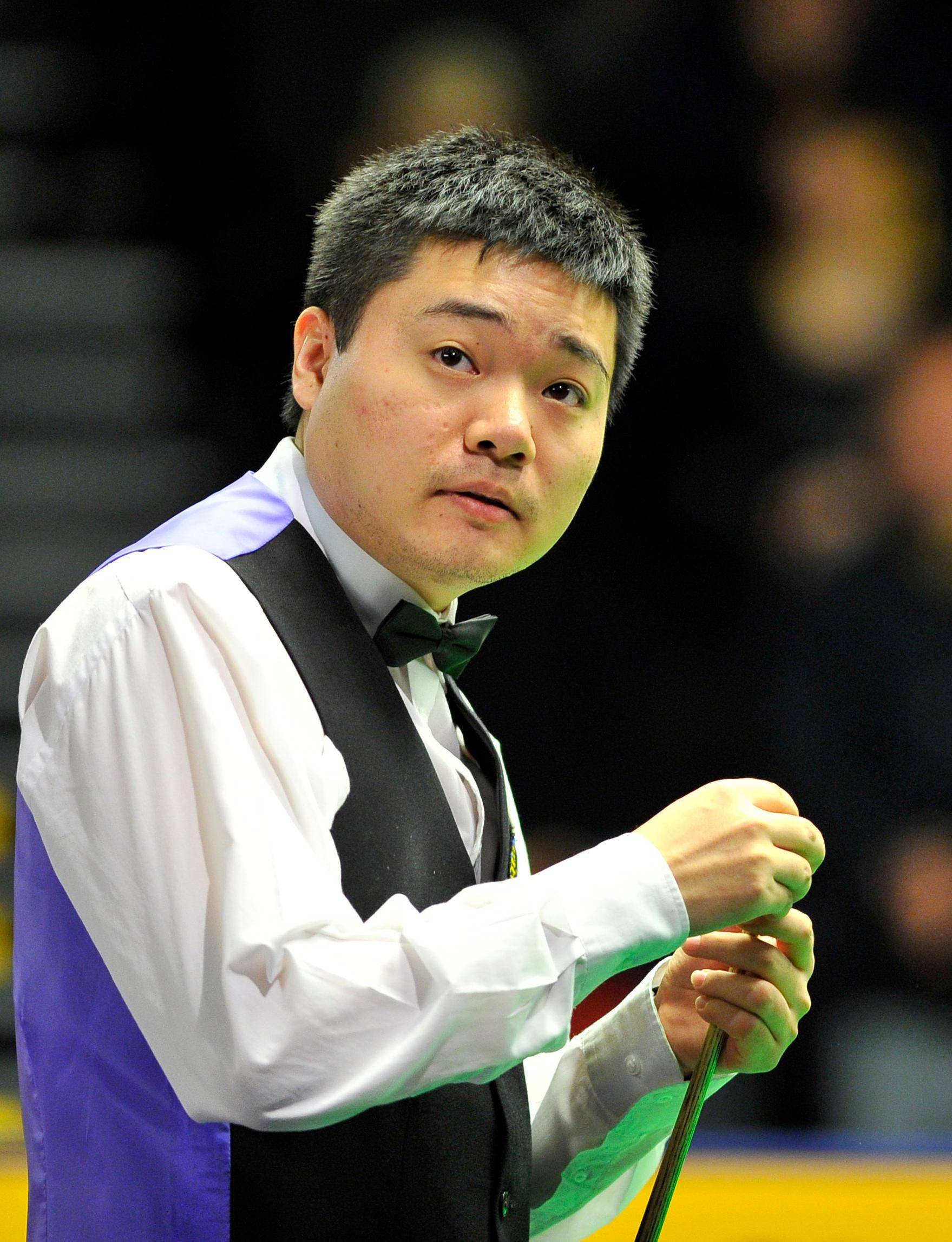 映出了足球 映出了足球