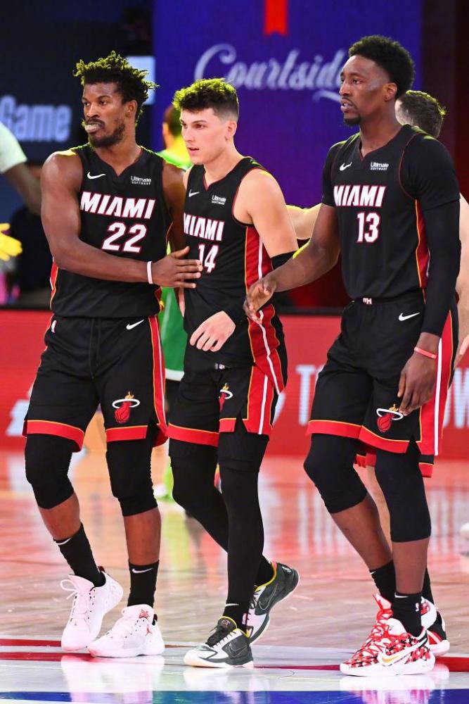 和球员表现 和球员表现