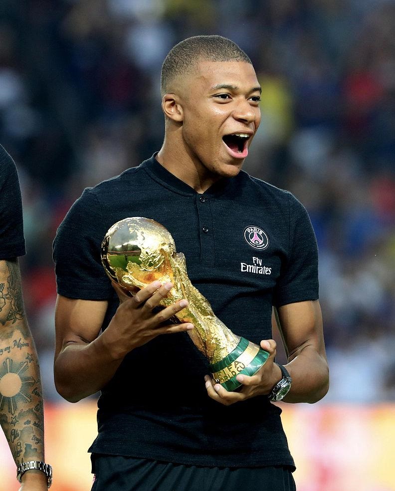 他在不超预 他在不超预